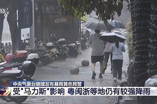 董方卓：C罗这年纪还能荣获年度射手王，前无古人恐也后无来者